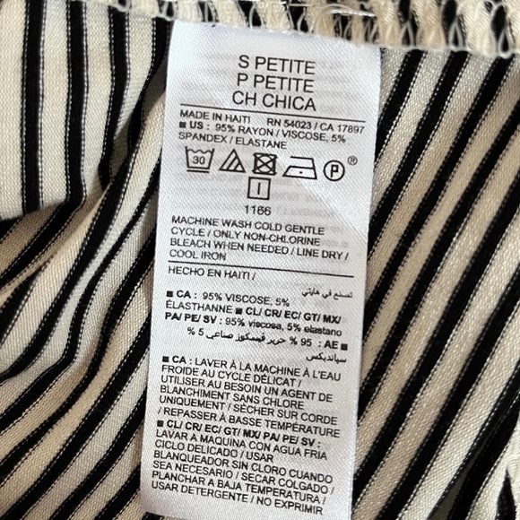 NWT Old Navy Women’s Luxe Black and White Stripes Sleeveless Tank Top - Size SP - Picture 9 of 9